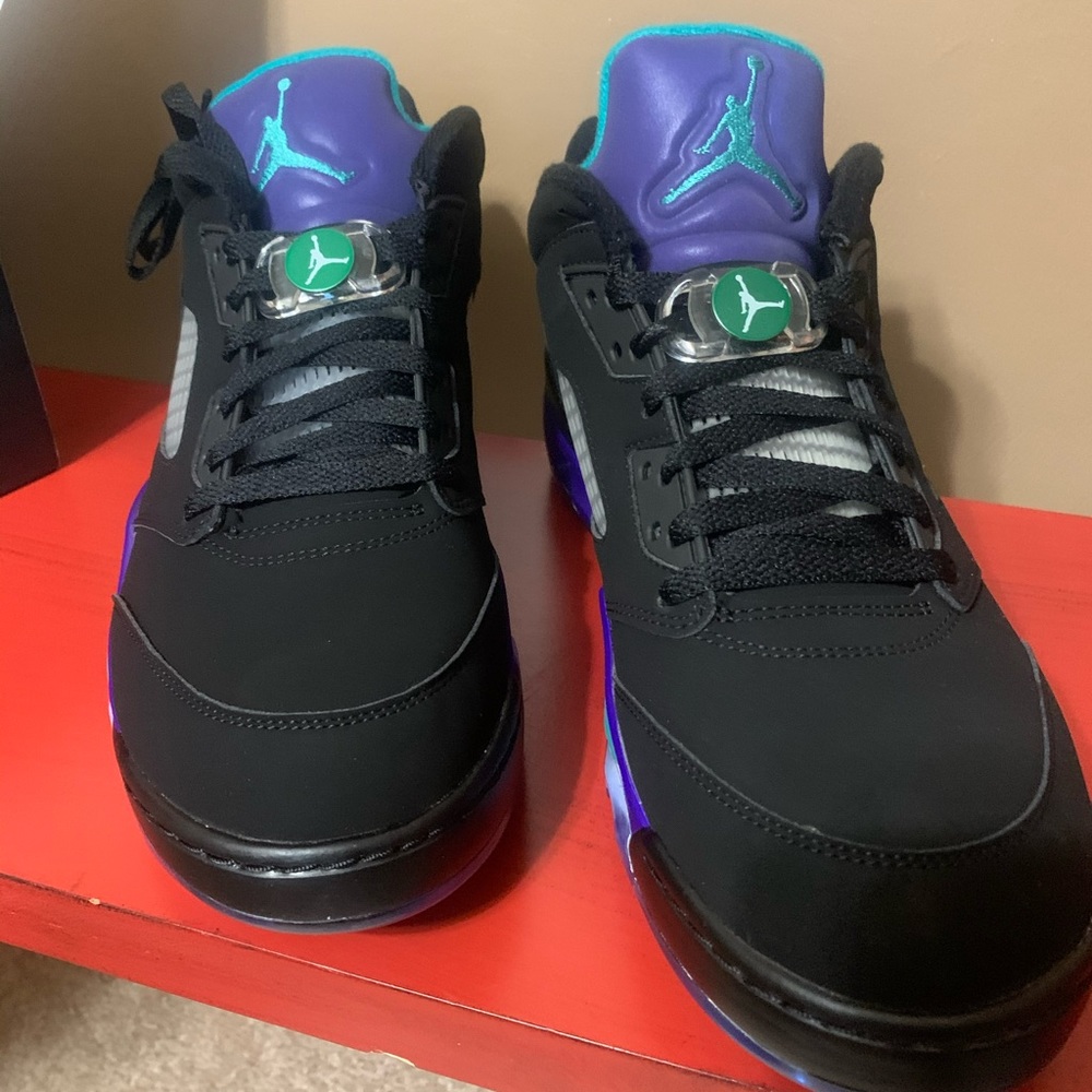Men’s Jordan’s V Golf Shoes. Size 11